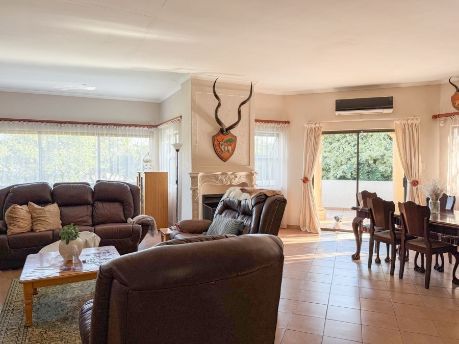 3 Bedroom Property for Sale in Kosmos Ridge North West